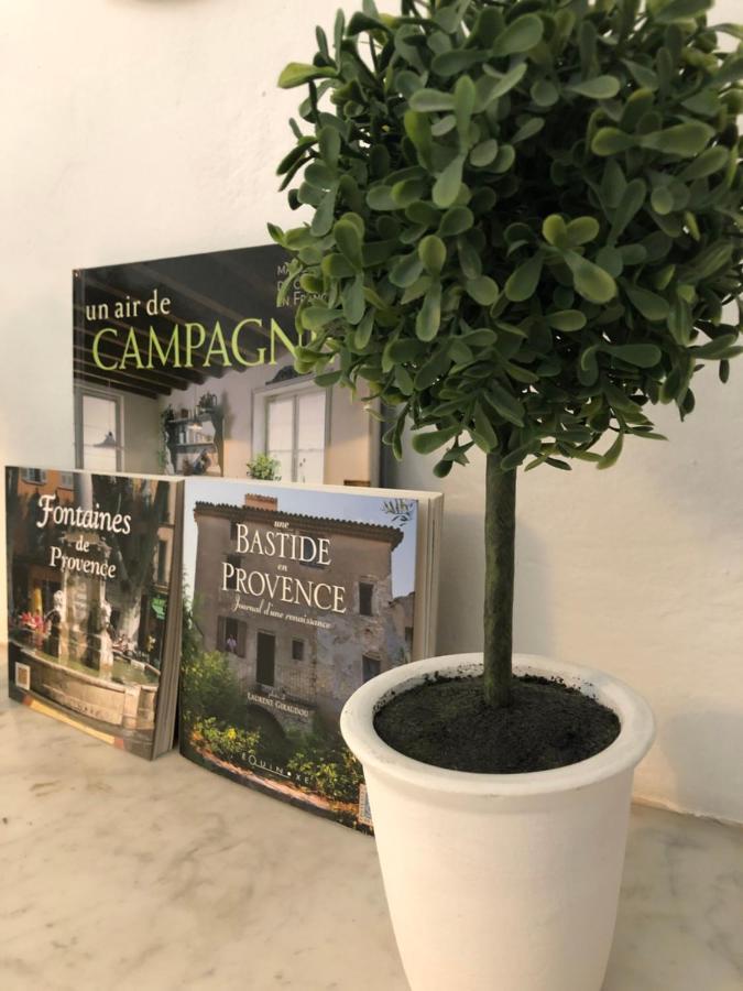 Hotel Le Flore Fréjus Kültér fotó