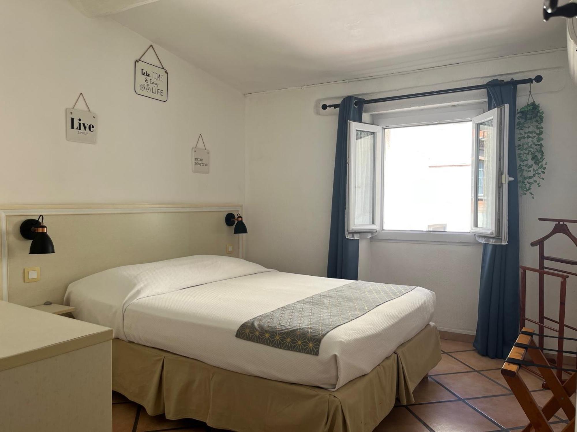 Hotel Le Flore Fréjus Kültér fotó