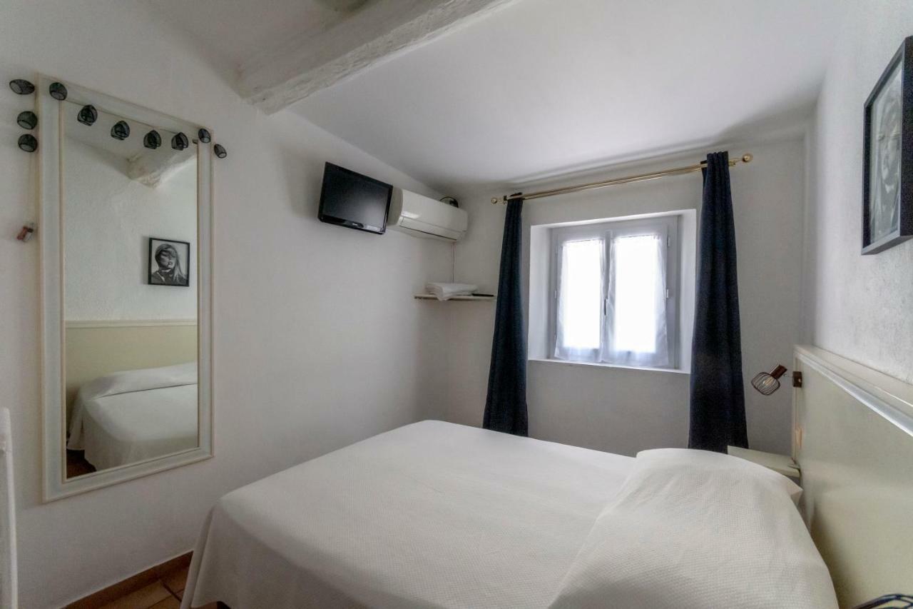Hotel Le Flore Fréjus Kültér fotó
