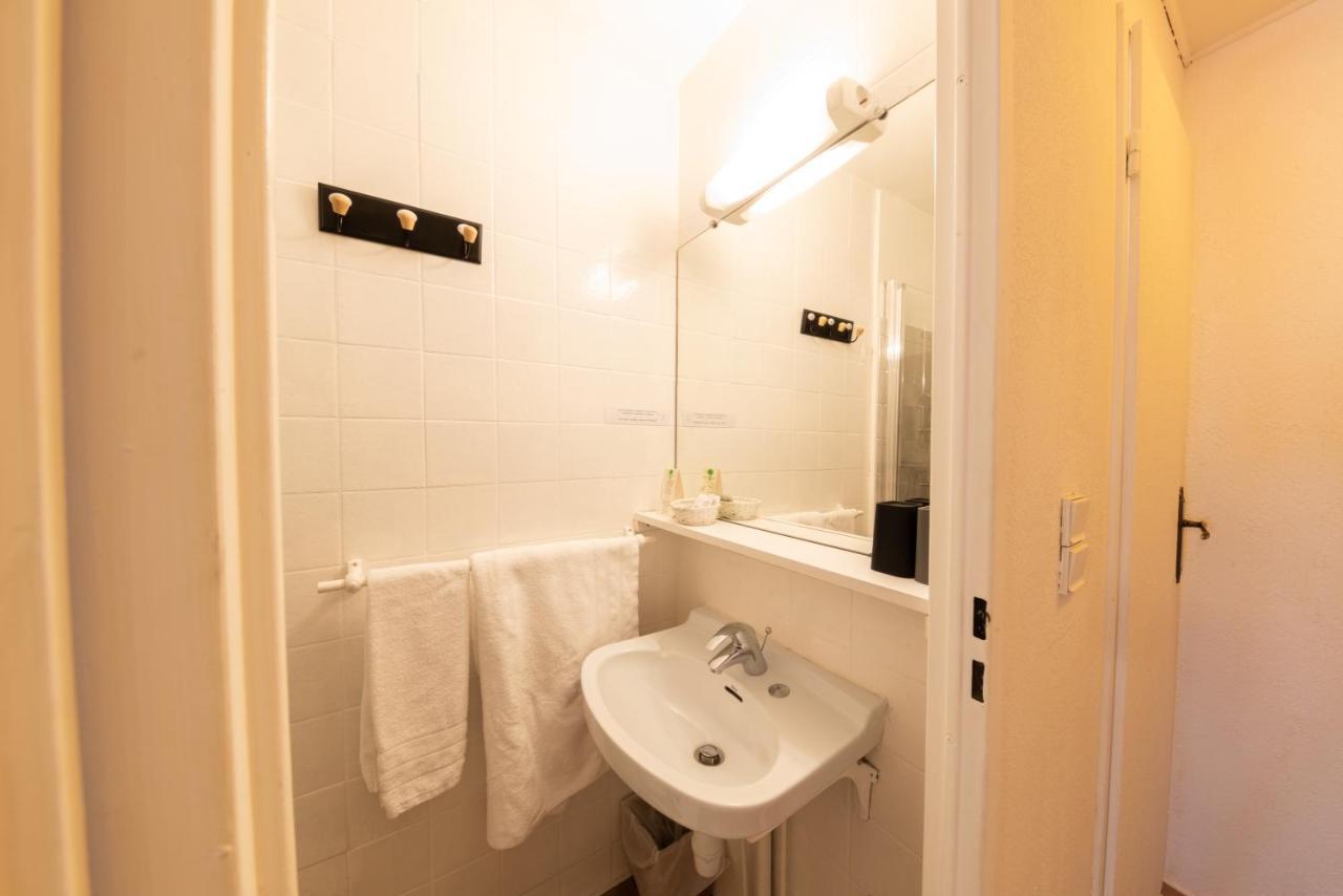 Hotel Le Flore Fréjus Kültér fotó